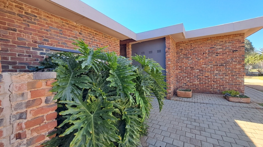 4 Bedroom Property for Sale in Fichardt Park Free State